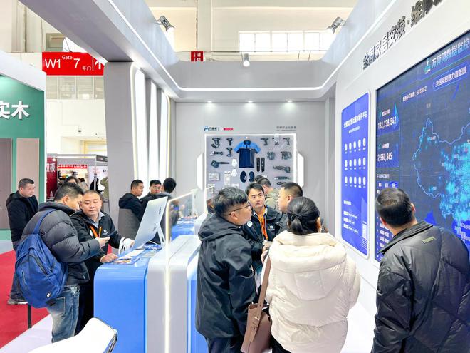 聚势北京惊艳全球！第33届中国（北京）国际建筑装饰及材料博览会盛大开幕(图2)