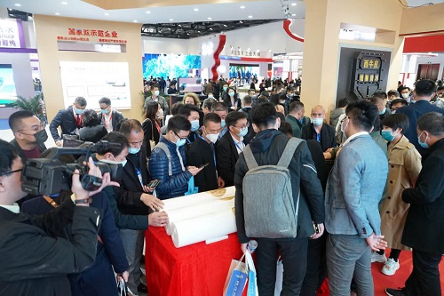 西牛皮现制防水引爆中国国际防水展!(图5) 西牛皮现制防水引爆中国国际防水展!(图5)