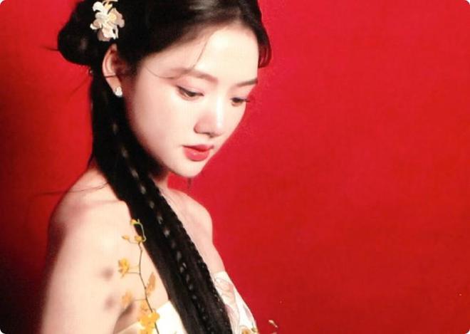 北京这一晚当女明星换上中国风礼服才知道啥叫审美界的天花板(图7) 北京这一晚当女明星换上中国风礼服才知道啥叫审美界的天花板(图7)