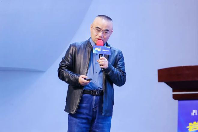 2024中国岩板思想大会暨第五届“金岩奖”颁奖典礼隆重举行(图8)