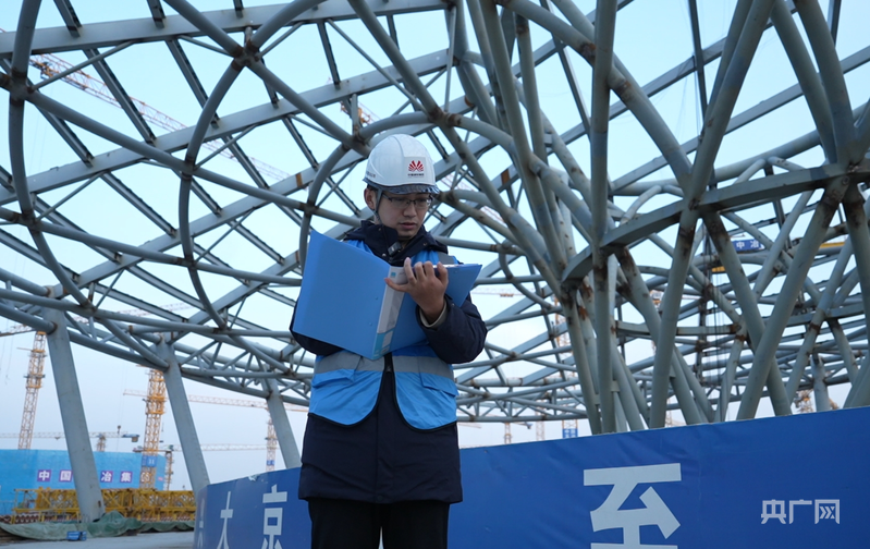 【人民城市·温情中国】千年大计“雄”心壮志 心安此处向未来(图8)