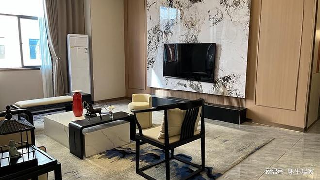 湖南环生瑞家整建整装迸发科技灵感带来一抹艺术风情(图2) 湖南环生瑞家整建整装迸发科技灵感带来一抹艺术风情(图2)