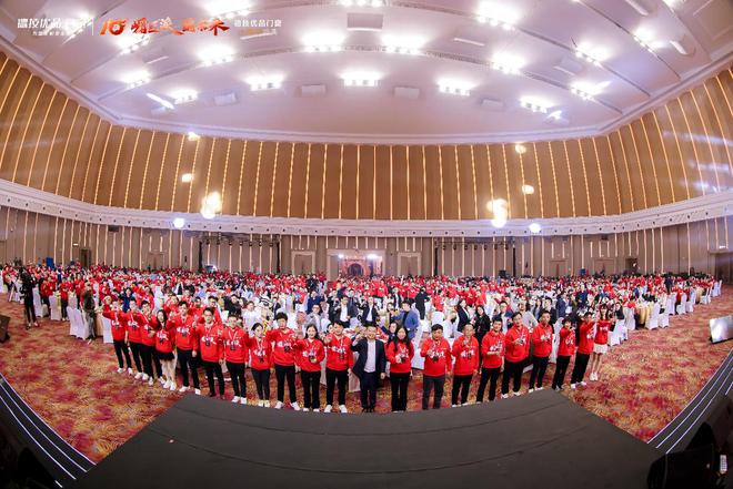 德技优品门窗十周年盛典 “崛匠派”开启新十年宣言(图23) 德技优品门窗十周年盛典 “崛匠派”开启新十年宣言(图23)