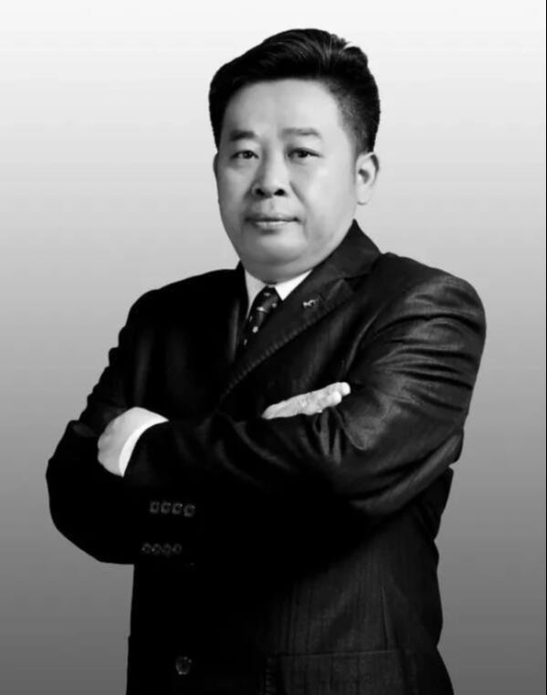 55岁宏源防水集团副总裁许渊离世工程师出身毕业院校不一般！(图2)